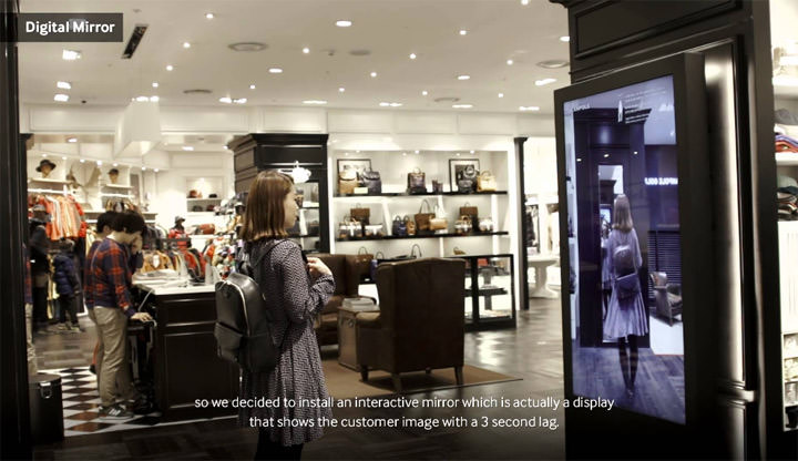 图:三星旗下服饰品牌 beanpole 店内的 digital mirror 服务.